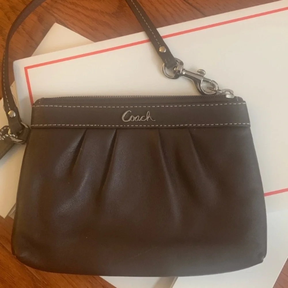 Coach Vintage Brown Leather Wristlet